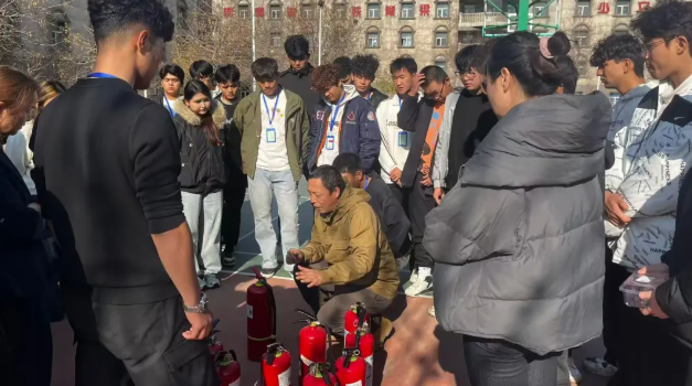 筑牢校园“防火墙”，解锁“消防技能知识包”