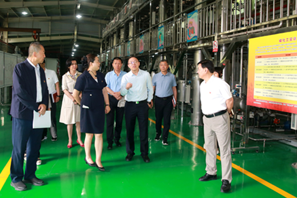 自治区工业和信息化厅党组书记、副厅长赵曦峰一行来学院开展专题调研